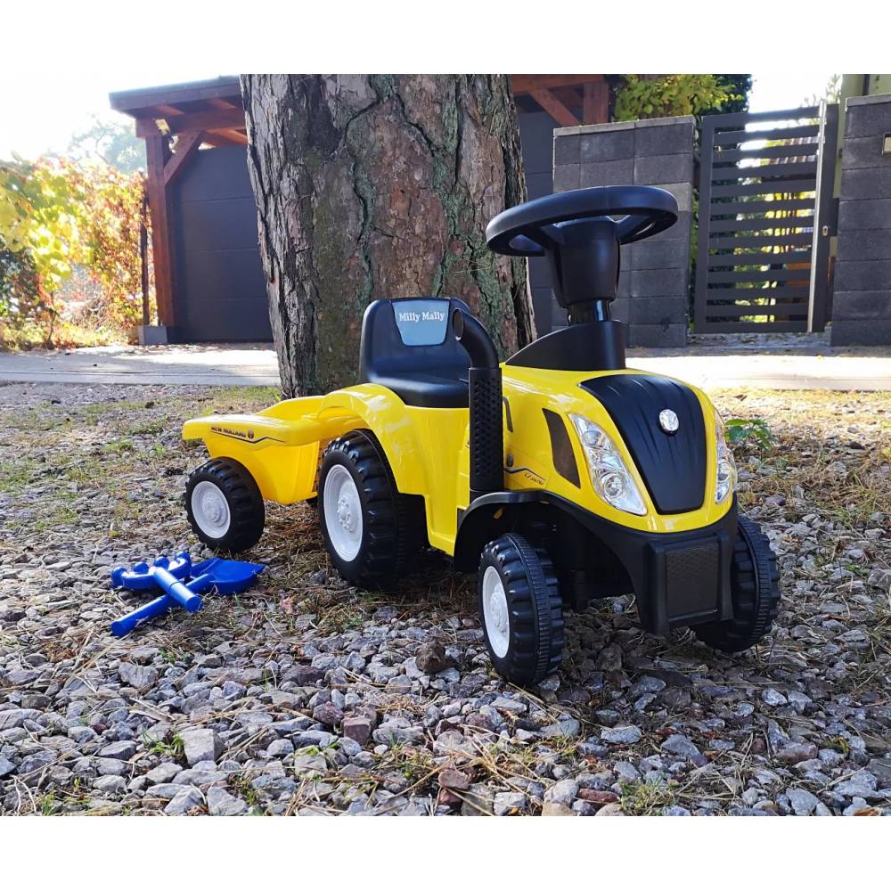 NEW HOLLAND 3902 T7 traktorius geltonos spalvos