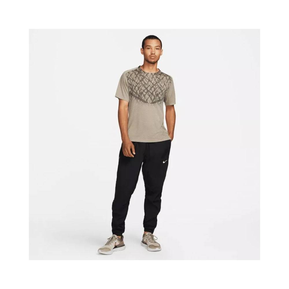 Nike Dri-FIT ADV Run Division Techknit M DQ4778-010 marškinėliai