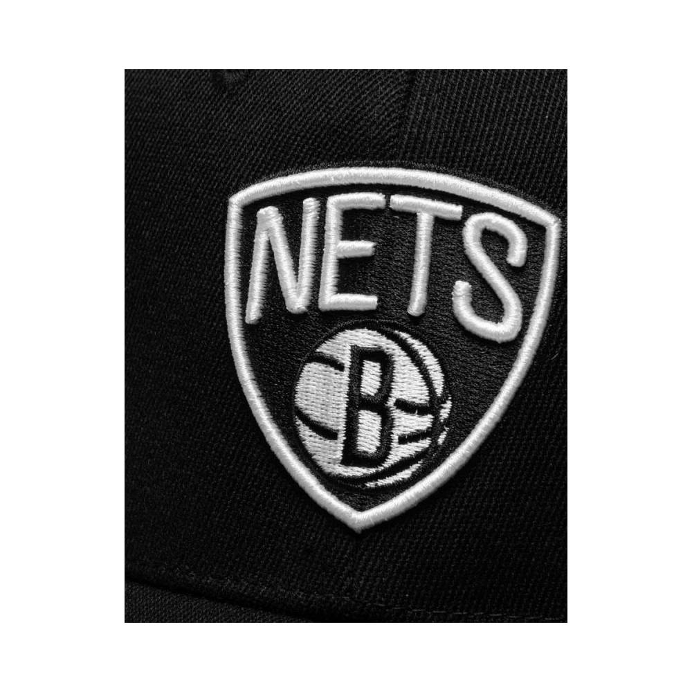 Mitchell & Ness NBA Brooklyn Nets Team Logo High Crown 6 Panel Classic Red Snapback kepurė HHSSINTL102-BNEYYYPPPBLCK