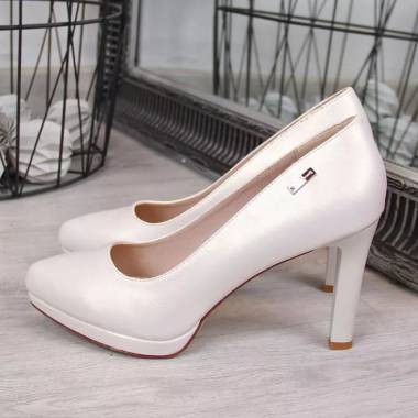 Pumps on a platform pearl beige W Sergio Leone